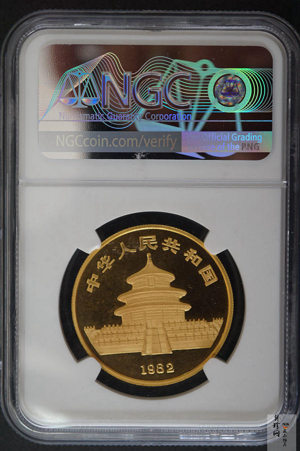 【820101】1982年熊猫1盎司普制金币