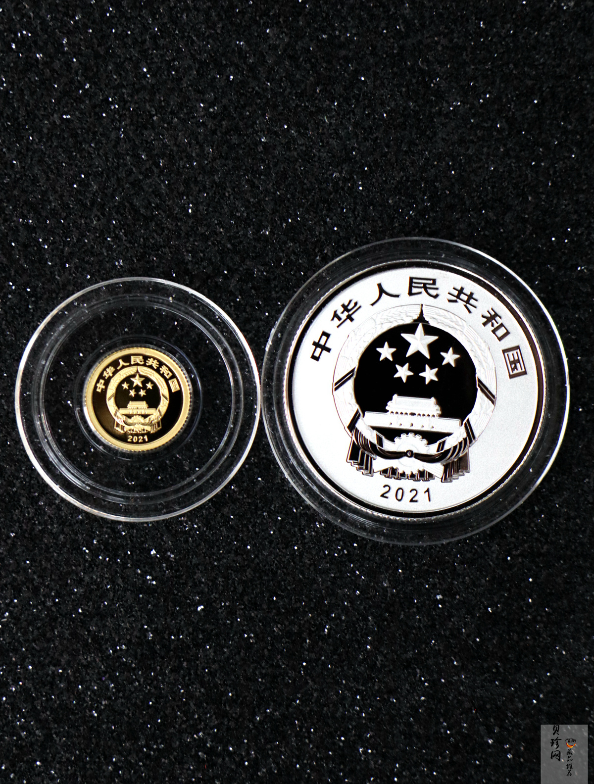 【219020】2021年贺岁8克银+1克金套币