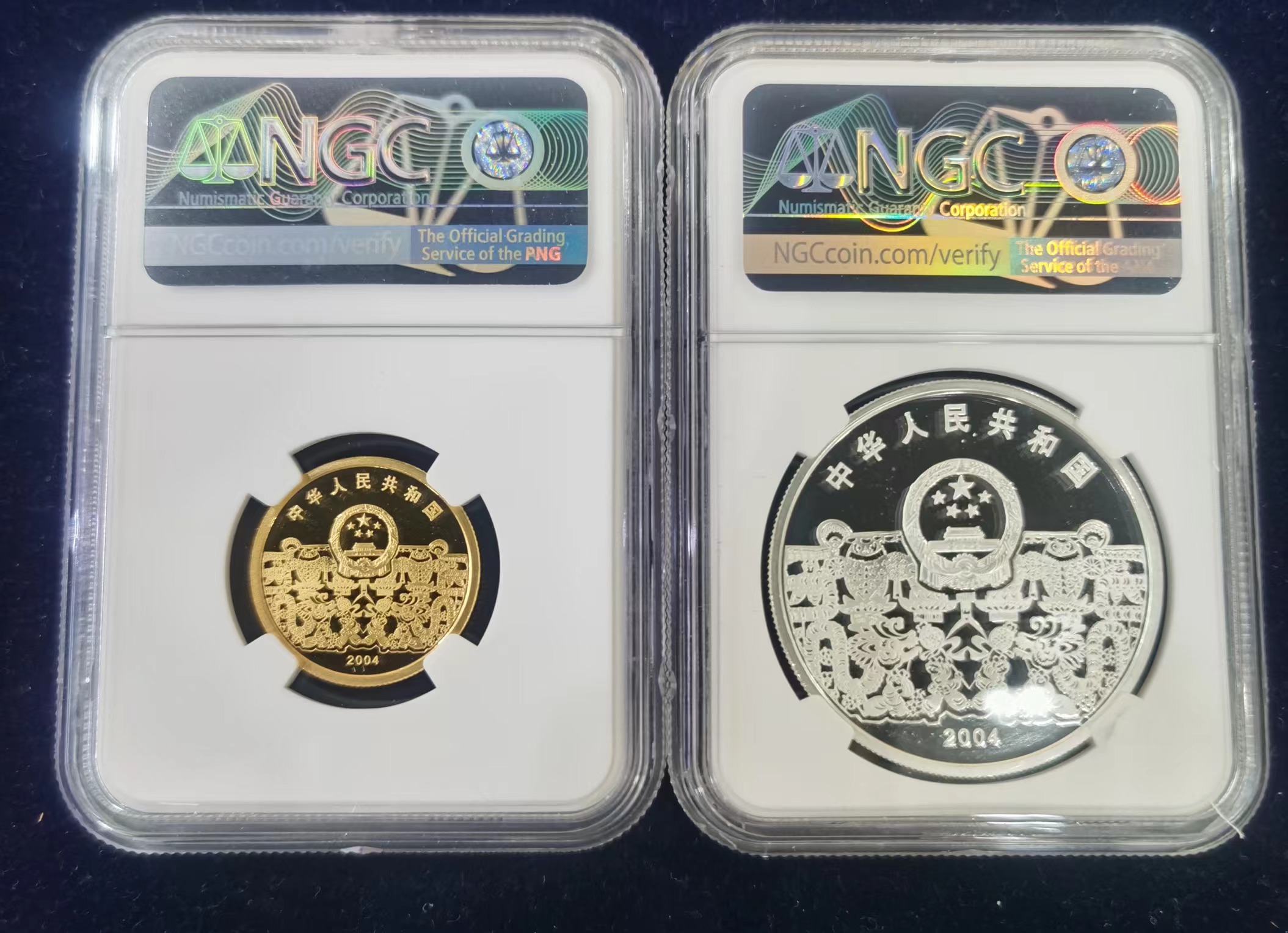 【049070】2004年中国民俗-元宵节彩色精制金银币两枚一套