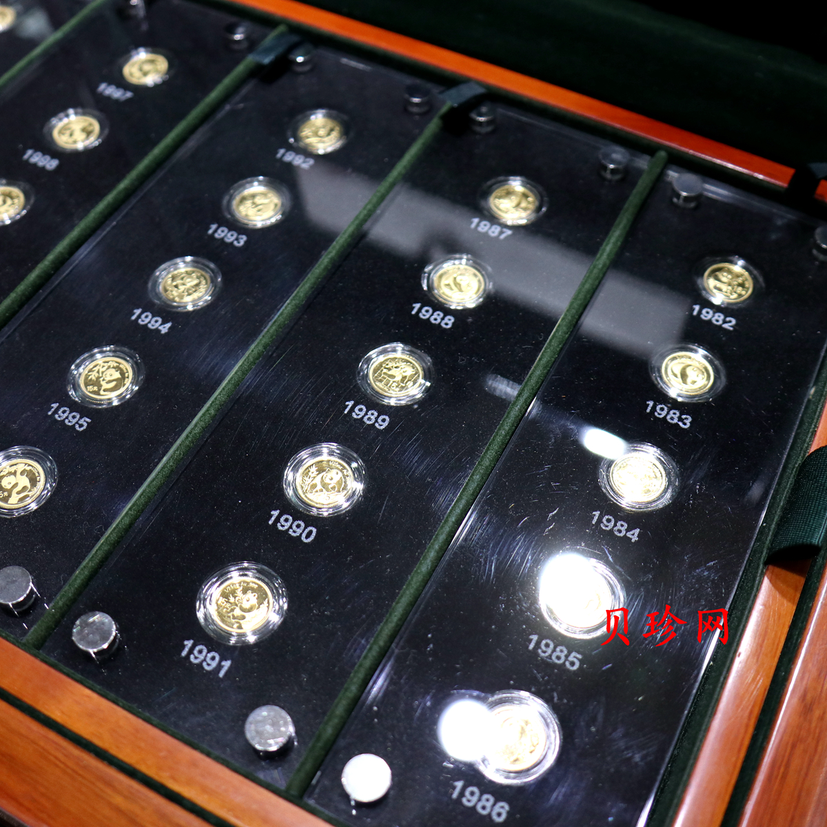 【079050】2007年中国熊猫金币发行25周年1/25盎司精制金币25枚一套