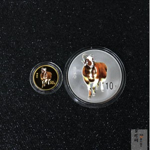 【039020】2003羊年彩色生肖金银币